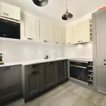 Bioves En Duplex-climatisation-centre Ville-plage Menton