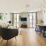 Bioves En Duplex-climatisation-centre Ville-plage Appartement